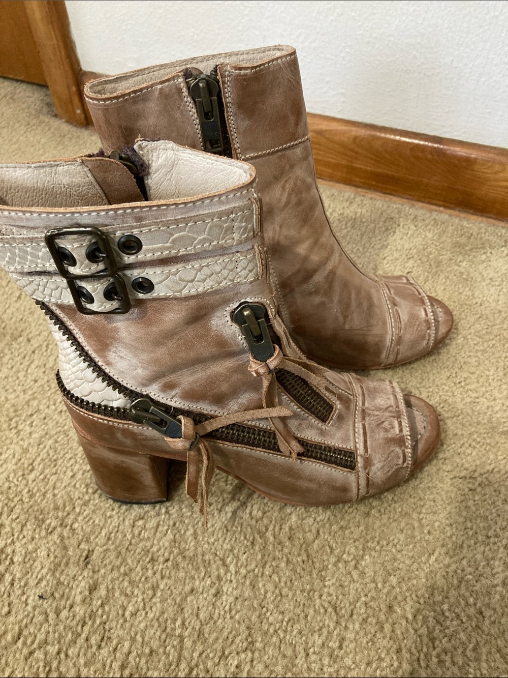 Freebird Zombi open toe booties Size 9 - Picture 3 of 6